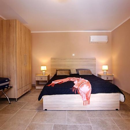 Gk Mediterranean Village - Airport Free Shuttle By Gk Properties Markópoulon Extérieur photo